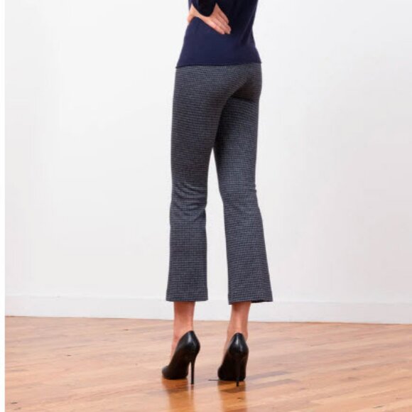 Women Avenue Montaigne Leo F1683 Navy Gray Flat Front Pull-On Flared Pants 6 - Picture 2 of 11